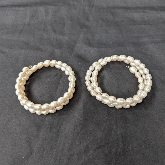 Set of 2 Real Peral Bracelets Cuffs - Picture 1 of 1